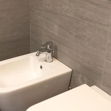 Aparthotel Virtual - Superior Milano 4*