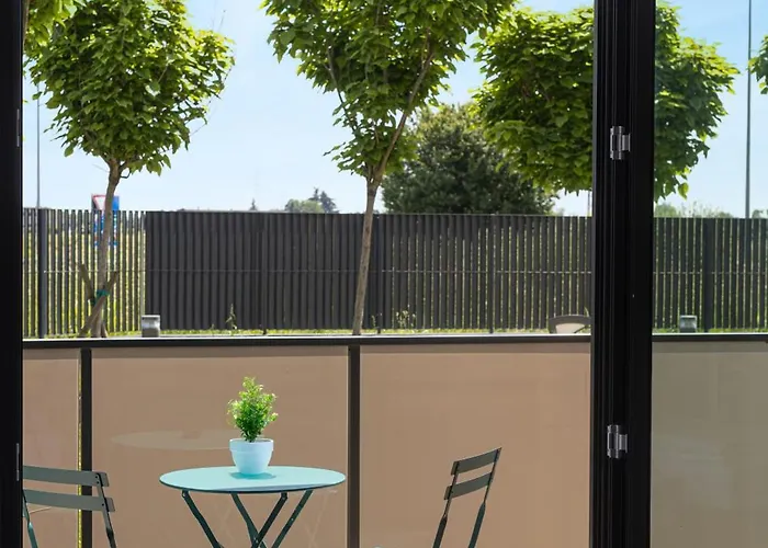 Hotel apartamentowy Virtual 4*